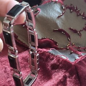 Black onyx and strling silver bracelet